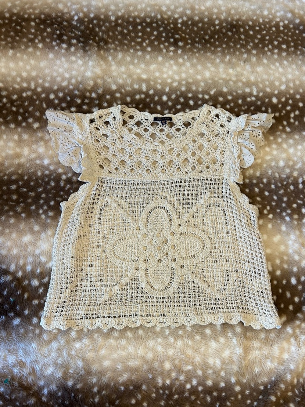 Skies Are Blue cream crochet top size XL